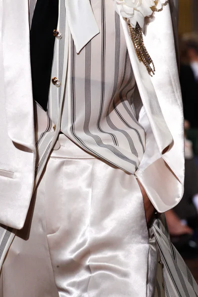 Look 2